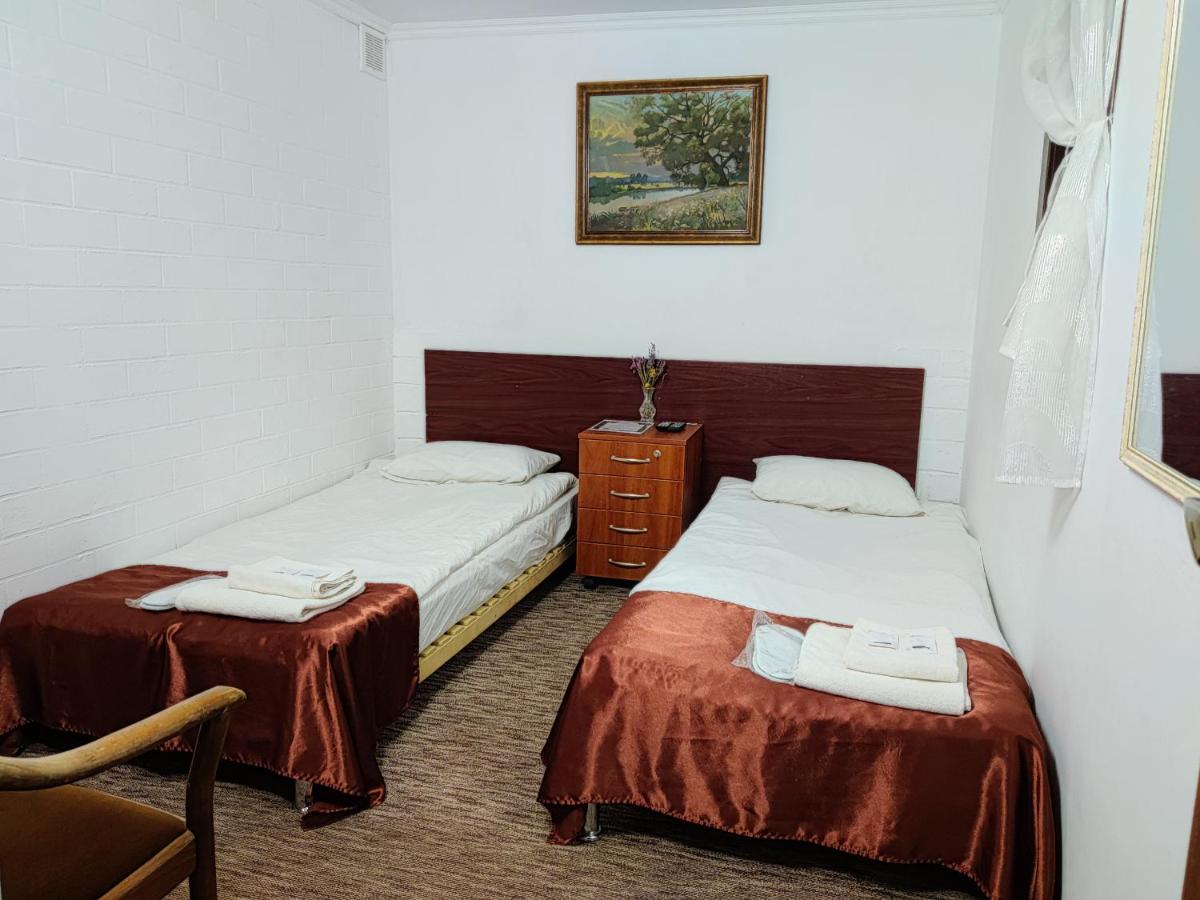 Chaplin Hotel Lviv Buitenkant foto