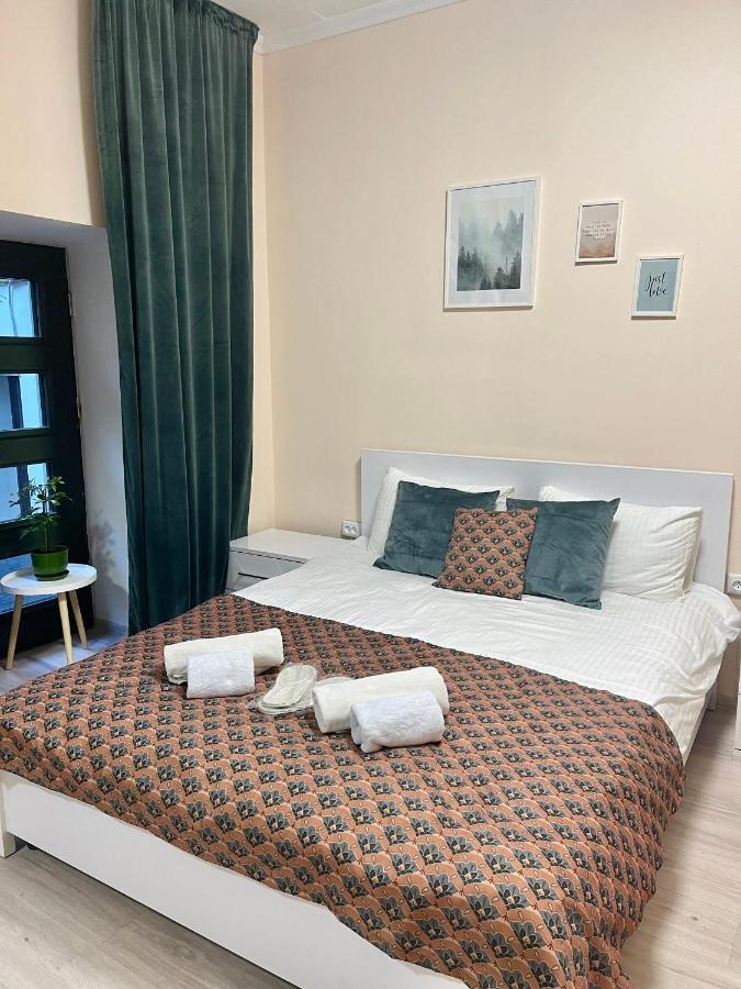 Chaplin Hotel Lviv Buitenkant foto