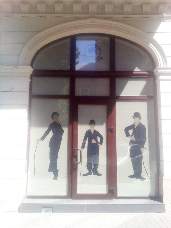Chaplin Hotel Lviv Buitenkant foto